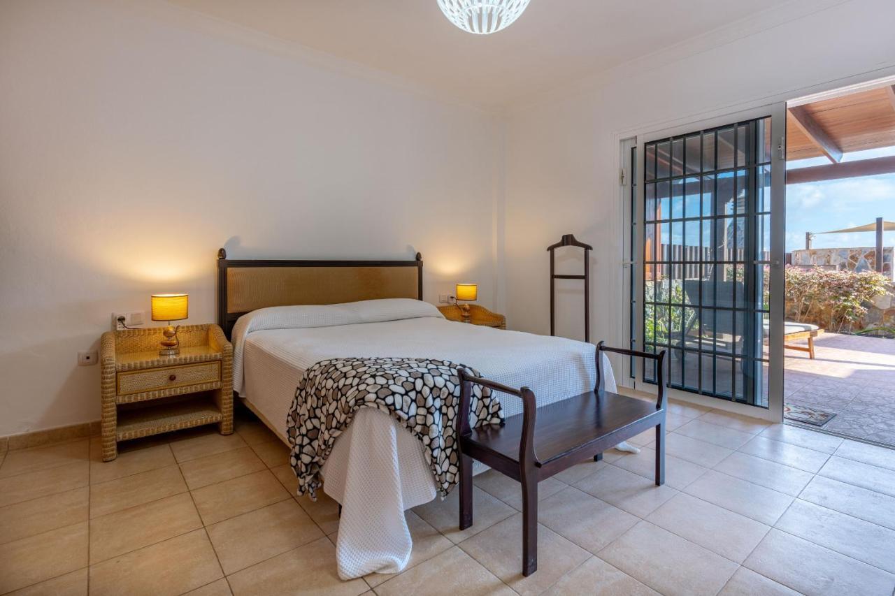 Villa Marina II Beachfront Corralejo By Holidays Home Exterior photo